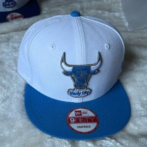 New Era White & Blue Chicago Bulls Windy City Snapback Hat